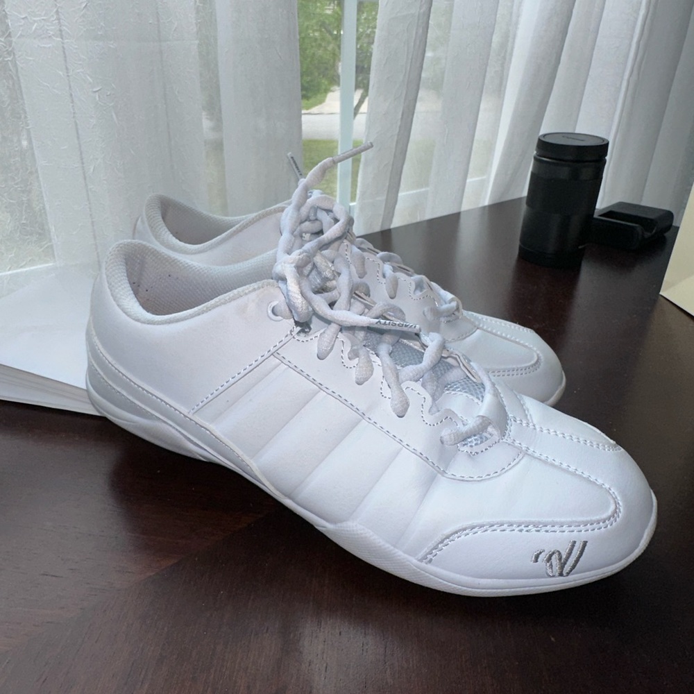 Varsity cheer sneakers